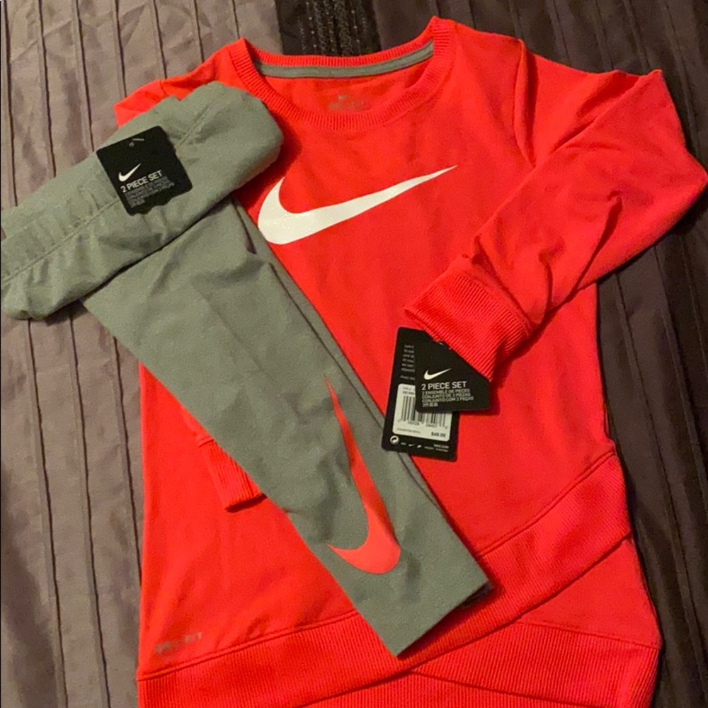 2 piece dri fit Nike outfit
